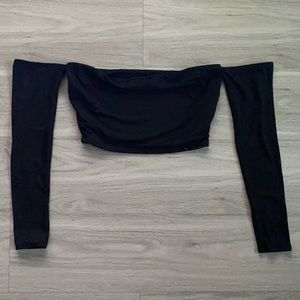 Off the shoulder crop
